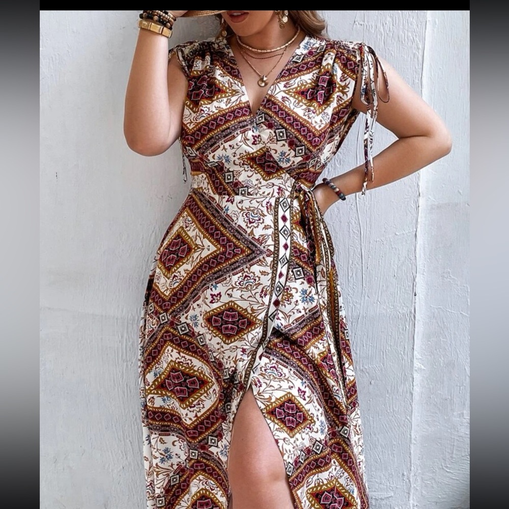 SHEIN WRAP DRESS - Picture 4 of 5